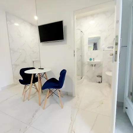 Affittacamere Astoria Pokoje I Apartamenty Dźwirzyno